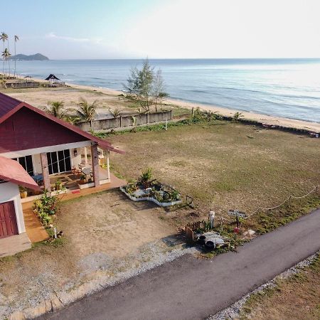 Kc Beachfront Marang Ngoại thất bức ảnh